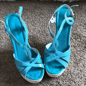 Blue wedges.